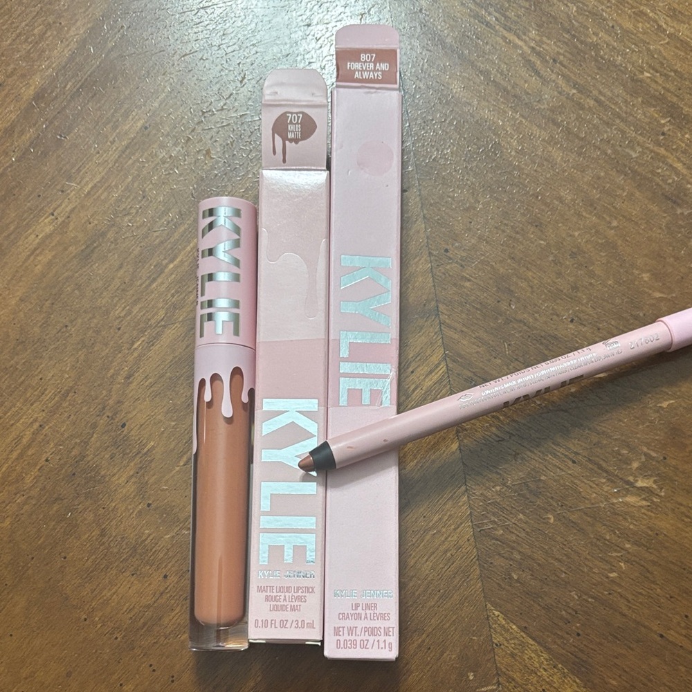 Kylie Matte Liquid Lipstick & Lip Liner